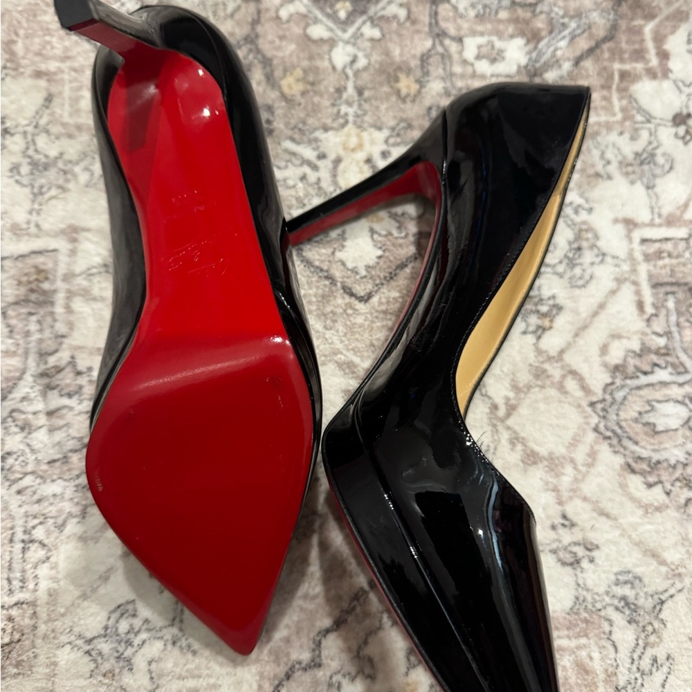 Authentic Christian Louboutin NWOT Black Heels Sleek Design